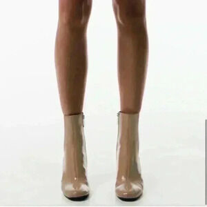 Elegant Beige Ankle Boots